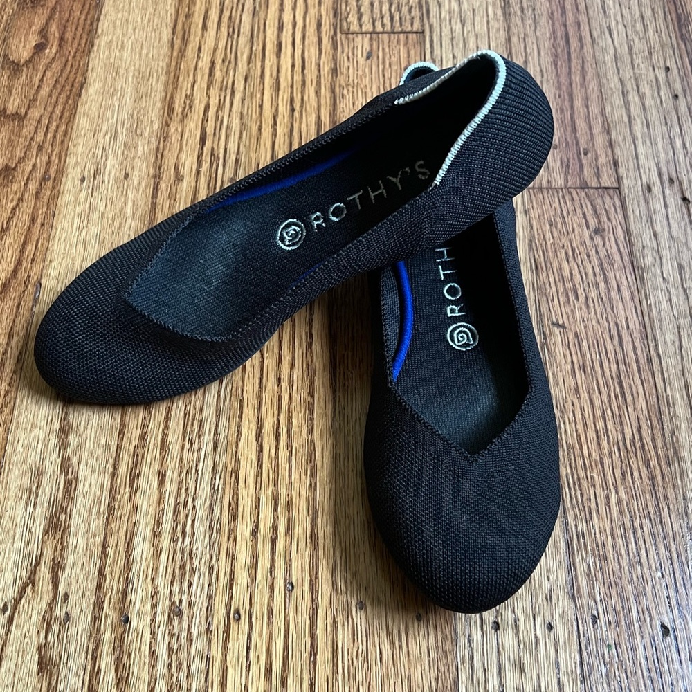 Rothy’s Retired White Trim Flats, Size 9